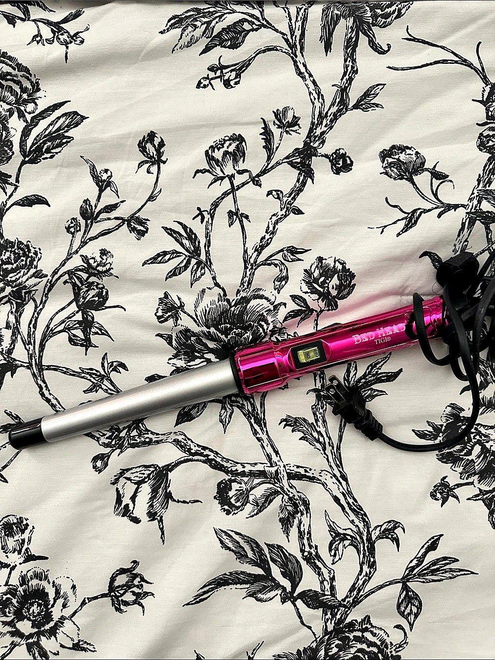 Bed Head TIGI Pink wand Iron Hair Tool